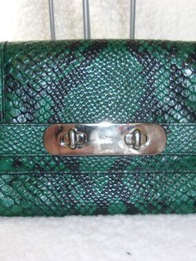 E-154 COACH SWAGGER CLUTCH IN PYTHON EMBOSSED  LEATHER